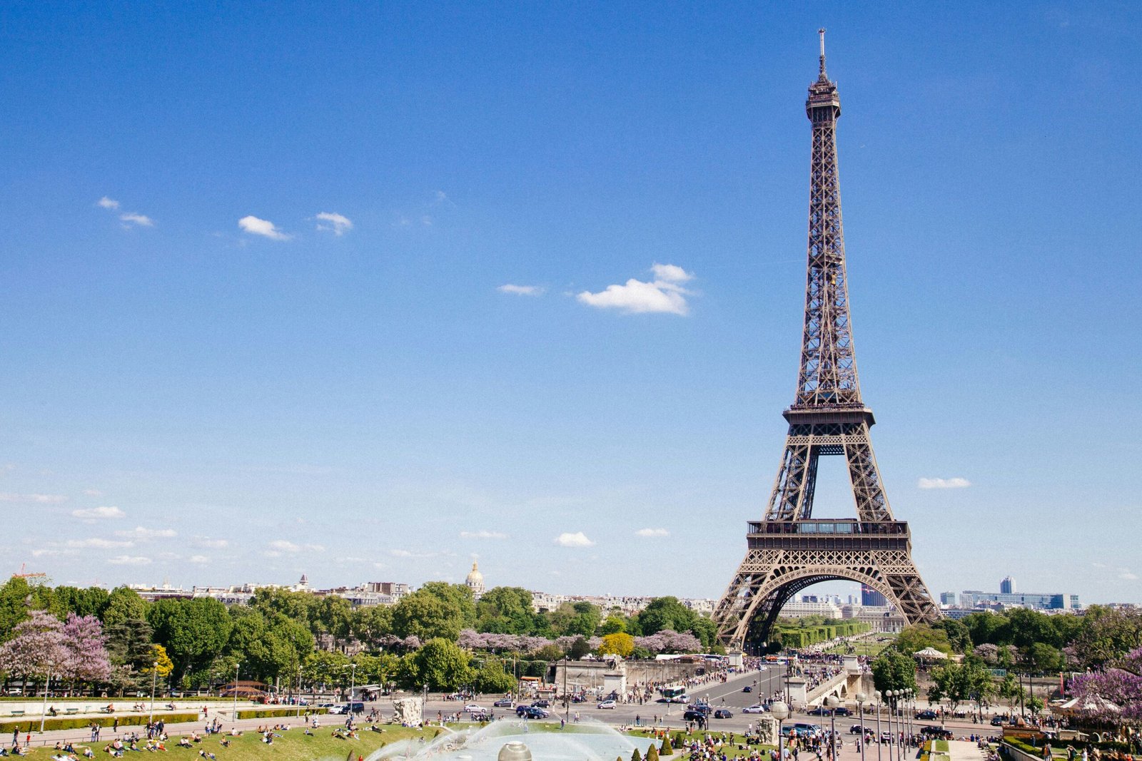 Quale base scegliere a Parigi in base al tuo arrivo, al bagaglio e alla strategia logistica