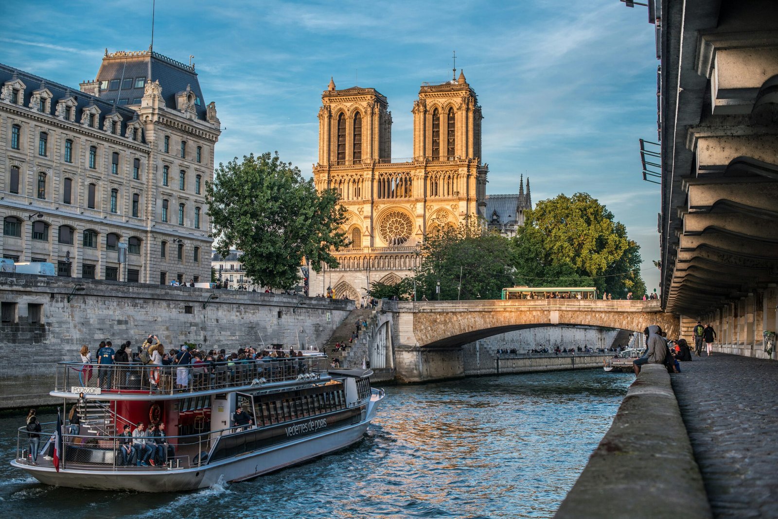 Viaggio a Parigi tra prenotazioni prioritarie e decisioni da lasciare flessibili